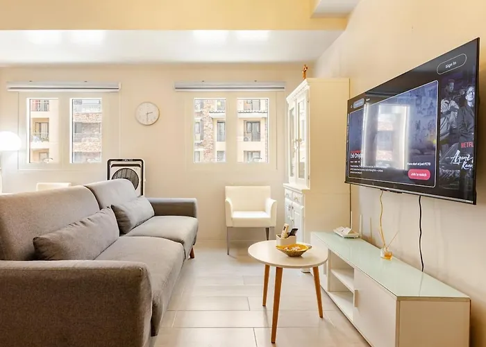 Your Cozy And Elegant Airport Home, Steps From Naia T3 Aparthotel