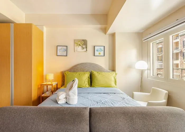 Aparthotel Your Cozy And Elegant Airport Home, Steps From Naia T3