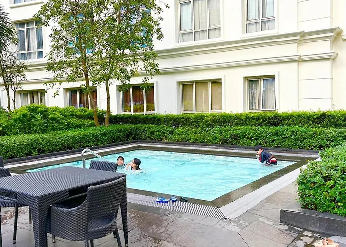 Aparthotel Your Cozy And Elegant Airport Home, Steps From Naia T3 4*